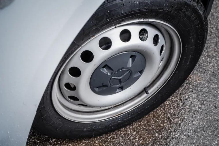 SJAJNO DOSTAVNO VOZILO: Mercedes Vito 111 CDI Furgon