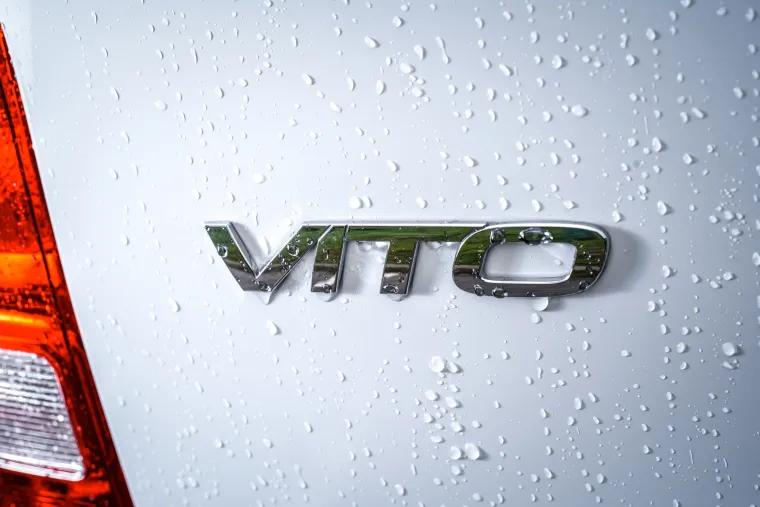 Mercedes Vito 111 CDI Furgon tipičan je Mercedesov predstavnik u ovoj kategoriji vozila