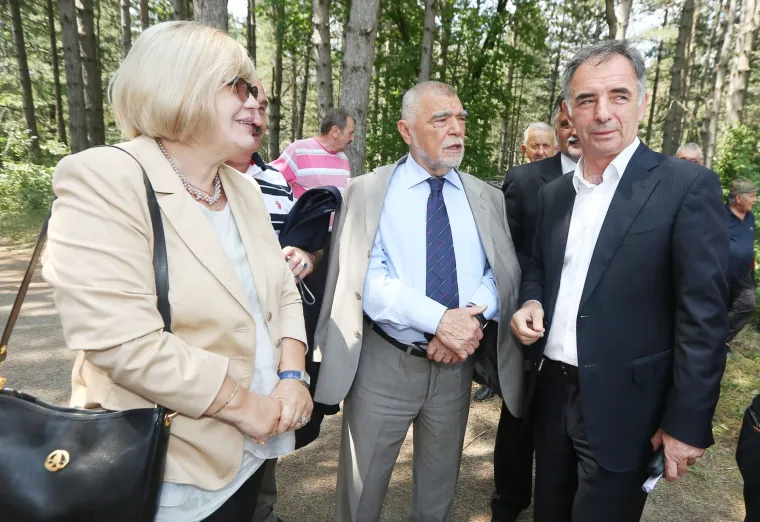 Srb: 75. obljetnica antifa&scaron;ističkog ustanka uz prosvjedni skup A-HSP