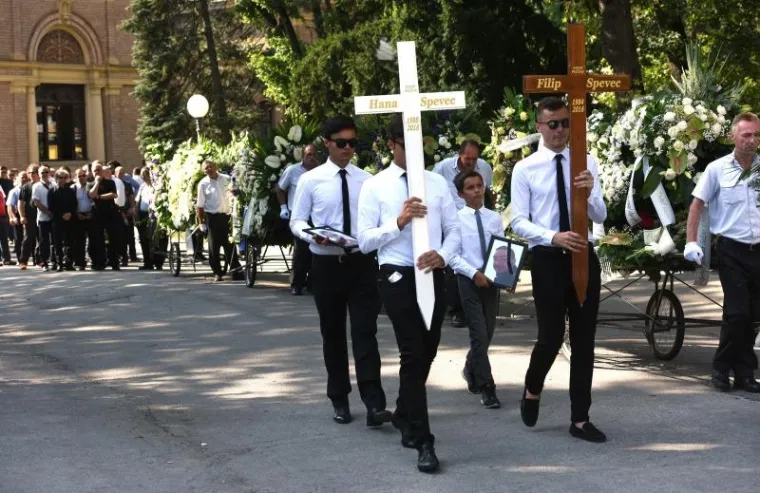 Posljednji ispraćaj Filipa i Hane Spevec