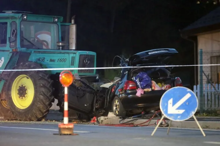 JEZIVE FOTOGRAFIJE: Poginuli otac i 11-godi&scaron;nji sin, majka i drugo dijete prebačeni u bolnicu