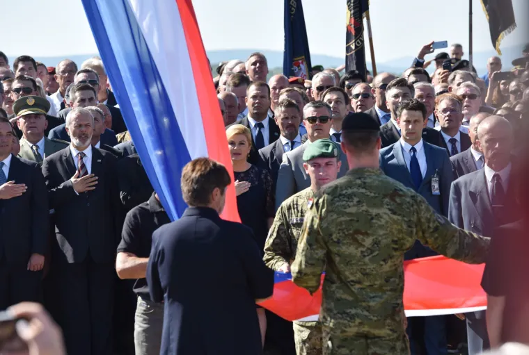 Svečana proslava u Kninu: slavi se 21. obljetnica vojnoredarstvene akcije Oluja