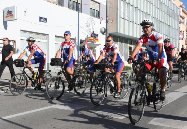 SVEČANO OBILJEŽAVANJE U KNINU: Dan pobjede i domovinske zahvalnosti