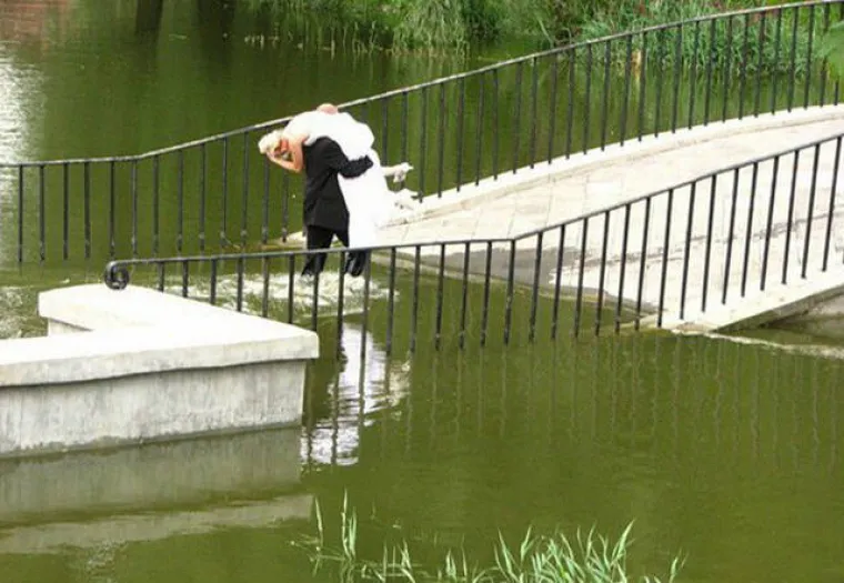 RUSIJA JE TOALETNI OTVOR U DRUGU DIMENZIJU: &Scaron;to se to događa kod njih, kako je to moguće?