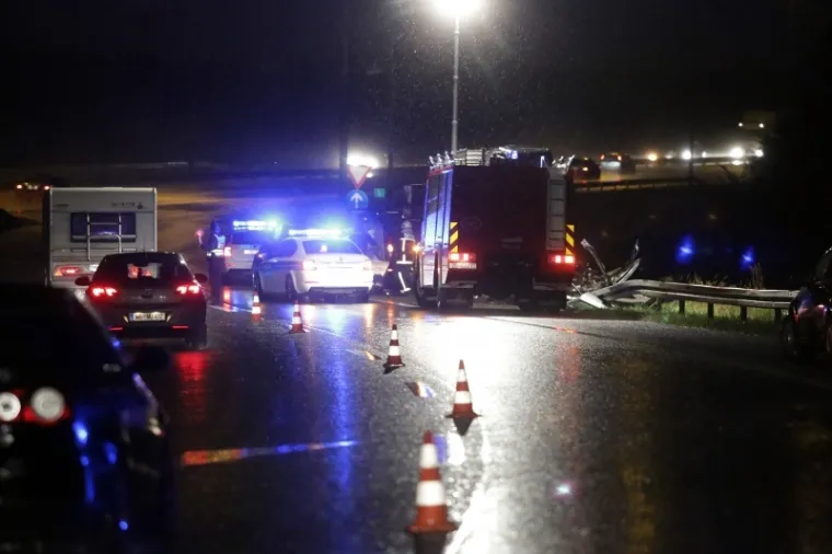 DVOJE MRTVIH U ZAGREBU: Teška nesreća na Jankomiru, automobilom se zabili u stup
