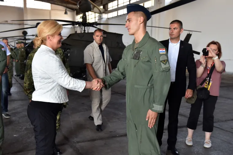 Novi helikopteri Kiowa stigli u Zemunik, na predstavljanju bila i predsjednica