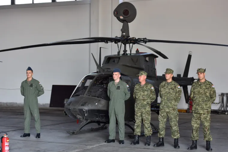 Novi helikopteri Kiowa stigli u Zemunik, na predstavljanju bila i predsjednica