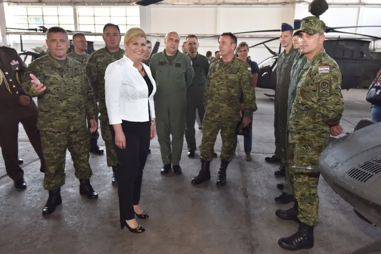 Novi helikopteri Kiowa stigli u Zemunik, na predstavljanju bila i predsjednica