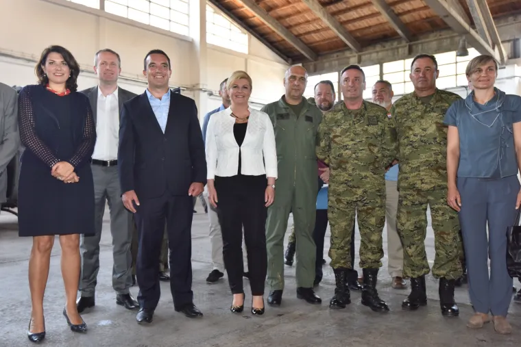 Novi helikopteri Kiowa stigli u Zemunik, na predstavljanju bila i predsjednica