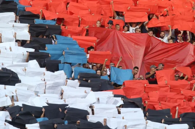 PAKLENA ATMOSFERA NA POLJUDU: Torcida odu&scaron;evila sve prekrasnom koreografijom