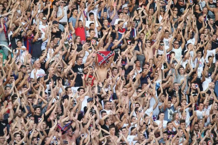 PAKLENA ATMOSFERA NA POLJUDU: Torcida odu&scaron;evila sve prekrasnom koreografijom