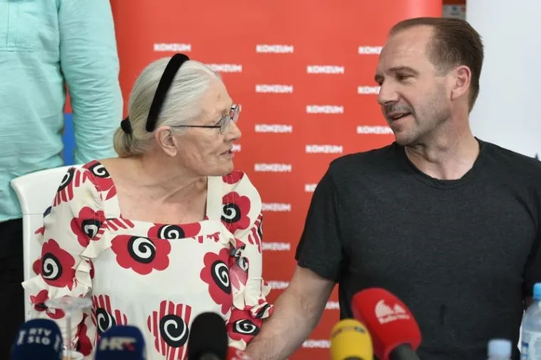 GLUMAČKE IKONE NA BRIJUNIMA: Rade Šerbedžija ugostio Ralpha Fiennesa i Vanessu Redgrave