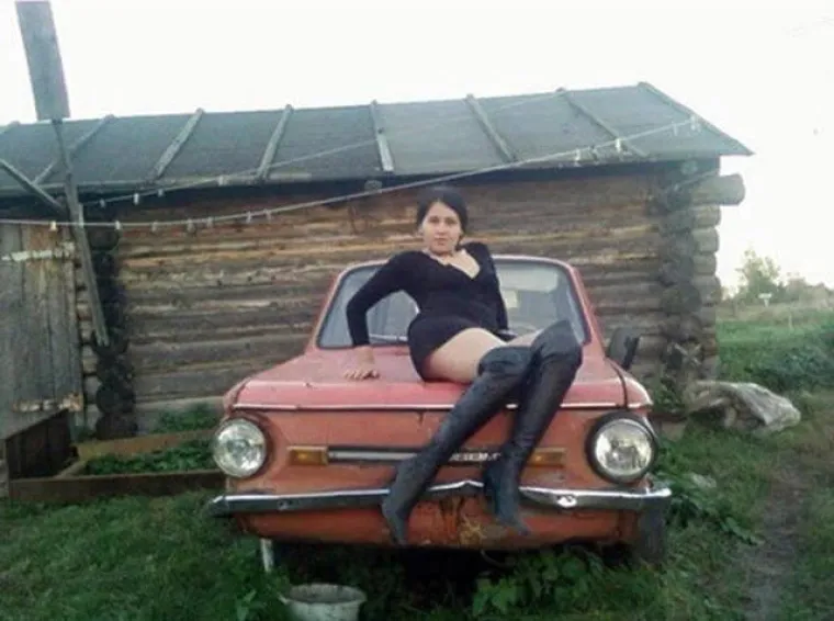 Ruske društvene mreže nisu posebne samo po tome što su na ćirilici već i po tome što slike koje vidite na njima ne možete vidjeti nigdje drugdje na svijetu. Neke od bizarnih slika okupili smo u galeriji pa nikako ne propustite uživati u njima.