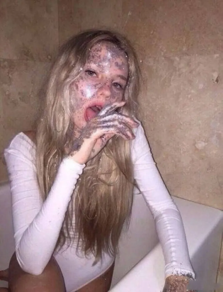 AKO STE ODUVIJEK MA&Scaron;TALI O JEDNOJ RUSKINJI... Evo kakva je ponuda na njihovim dru&scaron;tvenim mrežama