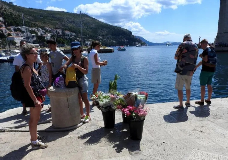 KĆI DONALDA TRUMPA U DUBROVNIKU: Lijepa Ivanka s mužem &scaron;etala gradom i obavila neuobičajeni &scaron;oping