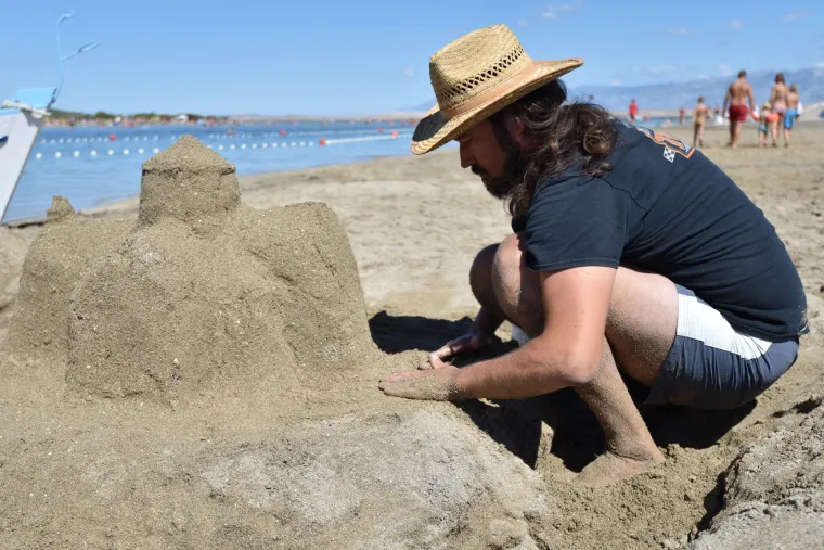 Čaroliji na pijesku te&scaron;ko je odoljeti: mali i veliki uživaju na 2. Festivalu pijeska