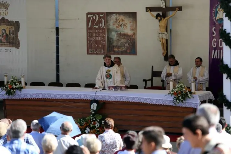 RIJEKE LJUDI NA MARIJANSKIM SVETIŠTIMA: Pogledajte kako su građani obilježili blagdan Velike Gospe