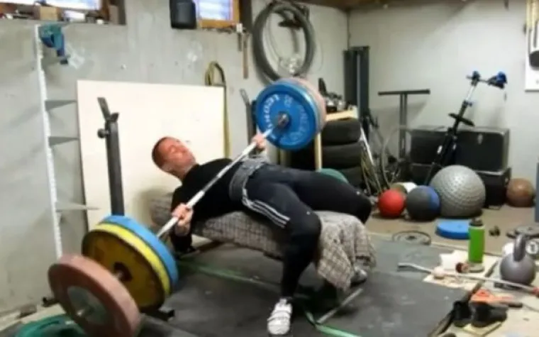 BILDERI ILI SAMOUBOJICE? Neki ljudi kao da se trude slomiti kralježnicu