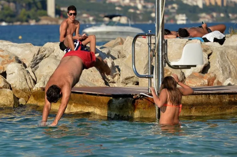 KUPAČI STREPILI, ALI... Poznati reporter nije bio na zadatku, samo je odmarao s obitelji u svom Dubrovniku