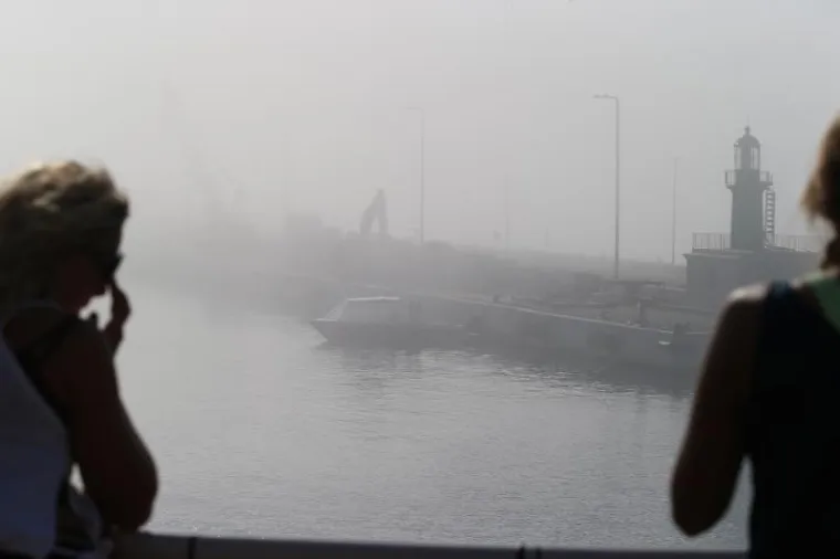 SPLIT SE PROBUDIO PREKRIVEN MAGLOM: Neobična pojava za sredinu kolovoza iznenadila i građane i turiste