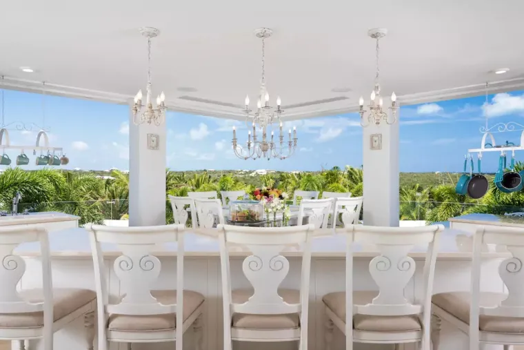 KYLIE JENNER SLAVILA ROĐENDAN U VILI ZLATKA MARIĆA: Zavirite u vilu u kojoj noćenje ko&scaron;ta 8.000 dolara