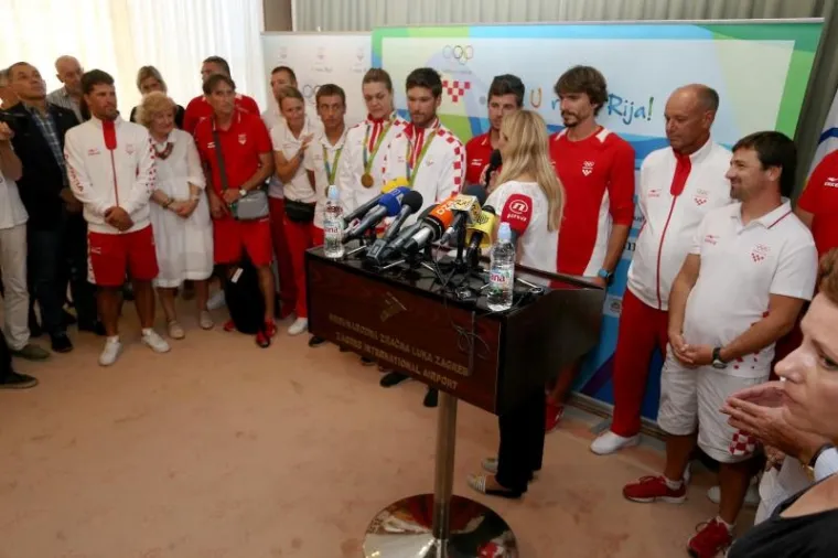 Hrvatski olimpijci stigli kući: Sandra Perković i jedriličari sletjeli na Pleso