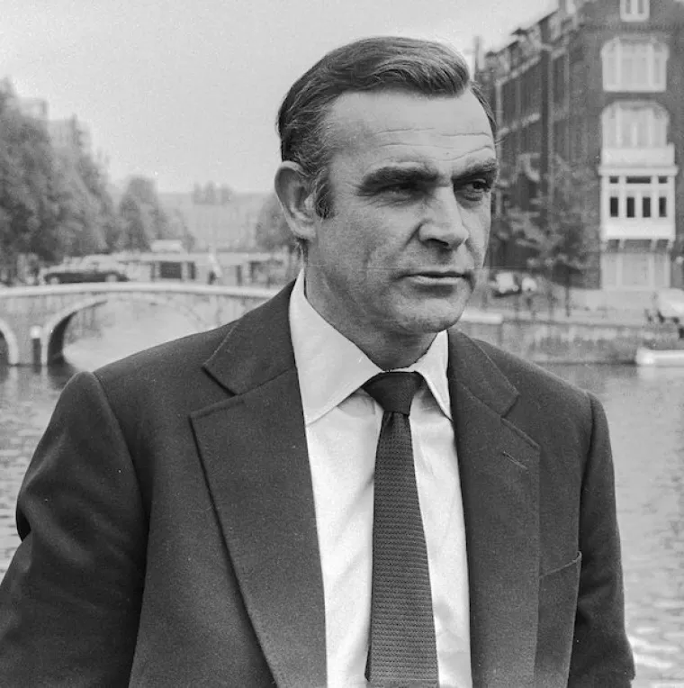 Sean Connery je dostavljao mlijeko, polirao mrtvačke sanduke i vozio kamion.