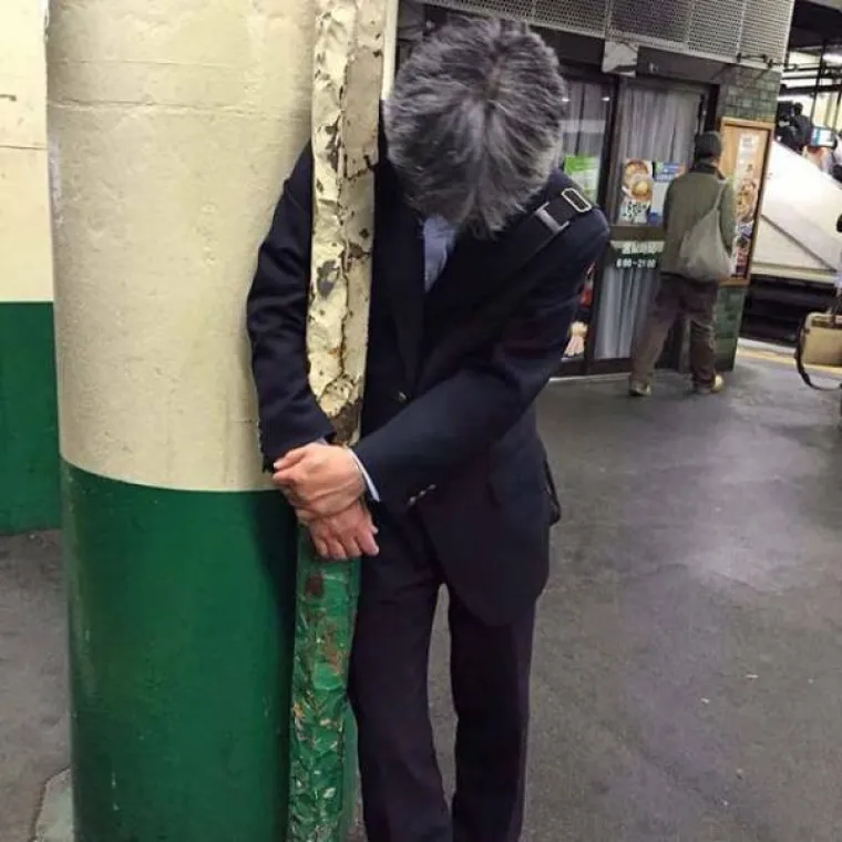 ALKOHOL POTPUNO POKOSIO JAPANCE: Izgleda da se ba&scaron; ne znaju nositi s njim