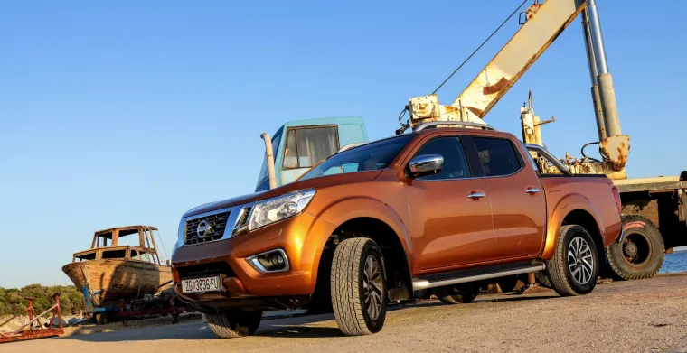 Nakon &scaron;to siđemo s asfaltnih cesta i prebacimo se na manje urbano okruženje, Navara se u trenu transformira u terenca izrazito respektabilnih off road sposobnosti.