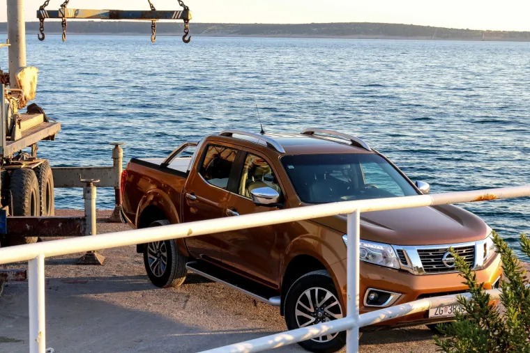NISSAN NAVARA: Unutra&scaron;njost je u skladu s vanj&scaron;tinom, bogata, luksuzna i kvalitetna
