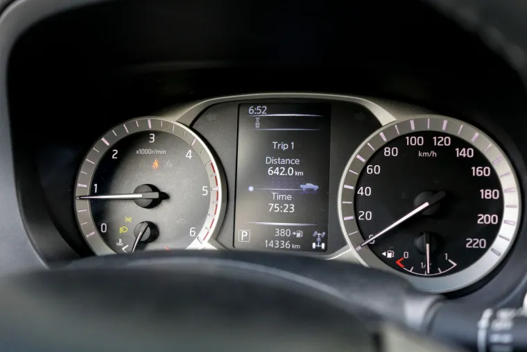 NISSAN NAVARA: Unutra&scaron;njost je u skladu s vanj&scaron;tinom, bogata, luksuzna i kvalitetna