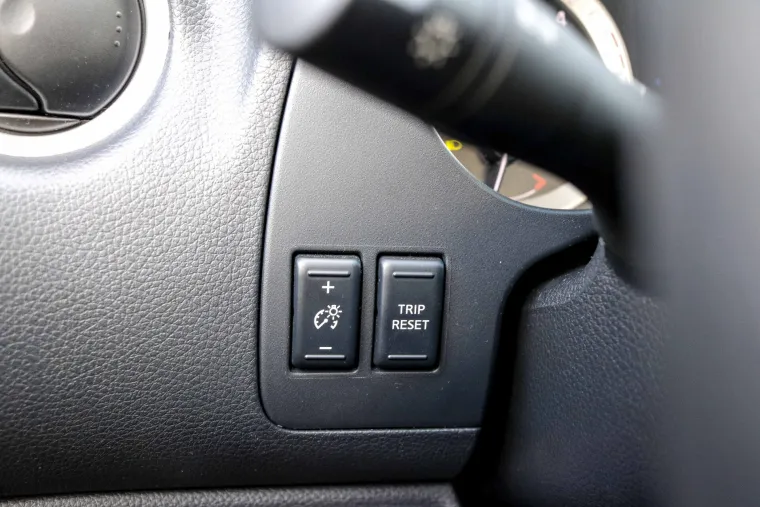 NISSAN NAVARA: Unutra&scaron;njost je u skladu s vanj&scaron;tinom, bogata, luksuzna i kvalitetna