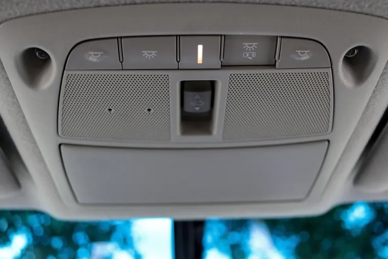 NISSAN NAVARA: Unutra&scaron;njost je u skladu s vanj&scaron;tinom, bogata, luksuzna i kvalitetna