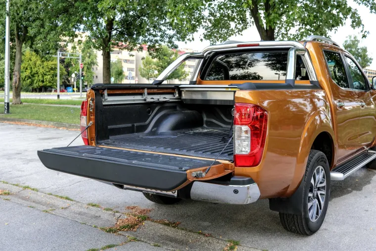 NISSAN NAVARA: Unutra&scaron;njost je u skladu s vanj&scaron;tinom, bogata, luksuzna i kvalitetna