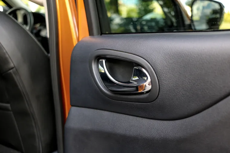 NISSAN NAVARA: Unutra&scaron;njost je u skladu s vanj&scaron;tinom, bogata, luksuzna i kvalitetna