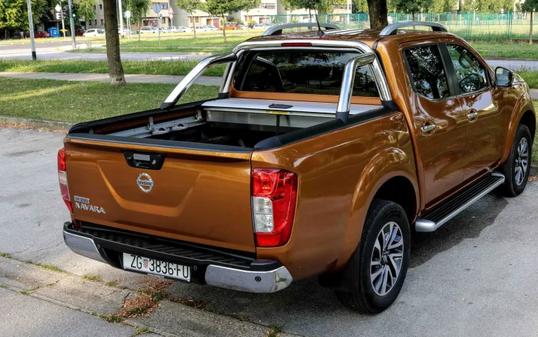NISSAN NAVARA: Unutra&scaron;njost je u skladu s vanj&scaron;tinom, bogata, luksuzna i kvalitetna
