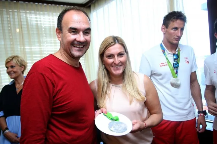 POVRATAK SREBRNIH: Janica dočekala hrvatske vaterpoliste na Plesu