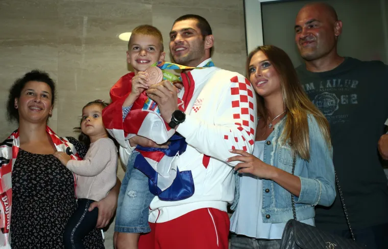 Brončani Hrgović u Zagrebu: 'Mislio sam da ćete me izbacili, a vi ste mi priredili proslavu'