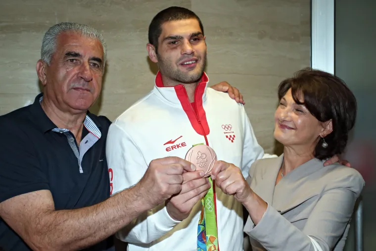 Brončani Hrgović u Zagrebu: 'Mislio sam da ćete me izbacili, a vi ste mi priredili proslavu'