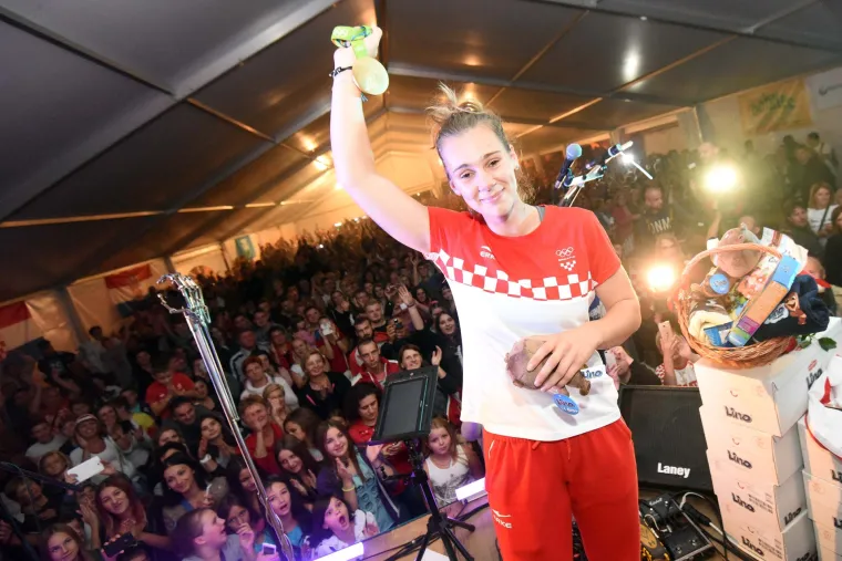 Tisuće navijača dočekalo zlatnu olimpijku Saru Kolak u rodnom Ludbregu