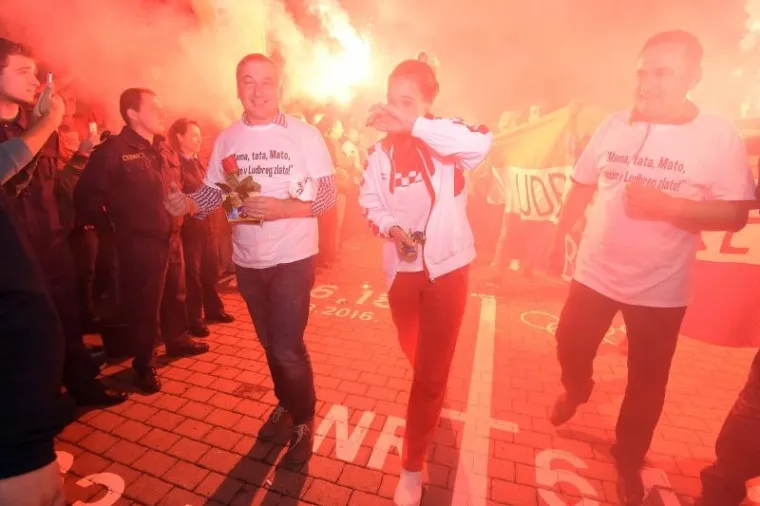 LUDBREG JE GORIO: Ovako je izgledala fe&scaron;ta koju je rodni grad priredio zlatnoj Sari