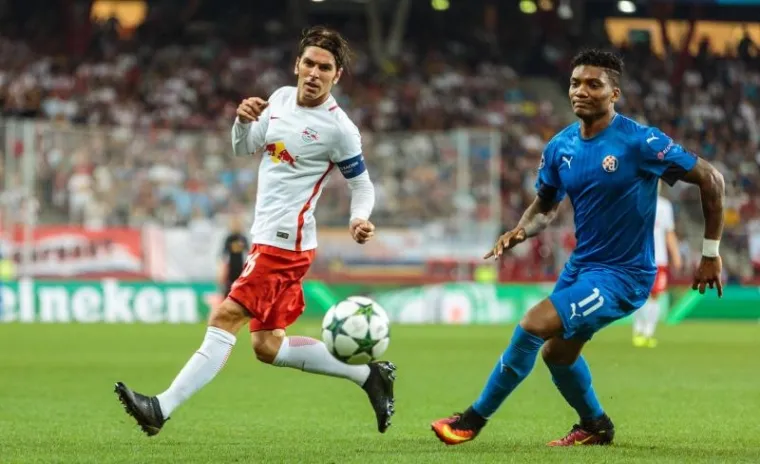 OSJETITE DA&Scaron;AK ATMOSFERE ČUDESNE UTAKMICE DINAMA: Fotografije koje govore vi&scaron;e od 1000 riječi