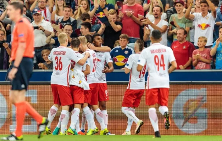 OSJETITE DA&Scaron;AK ATMOSFERE ČUDESNE UTAKMICE DINAMA: Fotografije koje govore vi&scaron;e od 1000 riječi