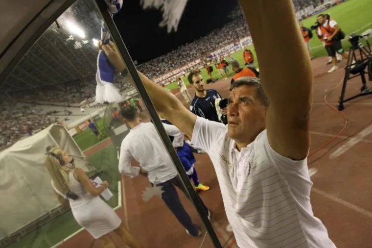 UŽARENA ATMOSFERA NA POLJUDU: Hajdukovi navijači priredili pakao Maccabiju