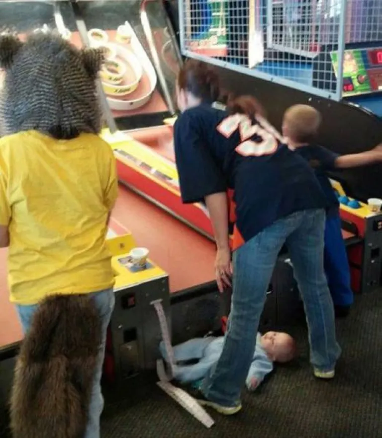 ČEGA SE PAMETAN STIDI... Oni nemaju niti srama niti morala - i ponose se time!