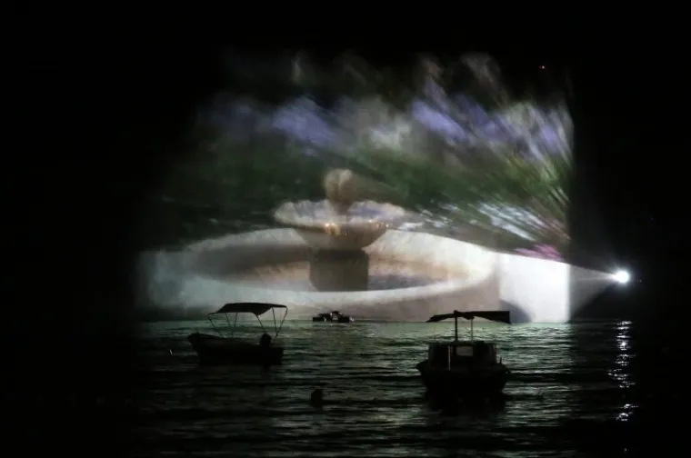 Hologram Stipe Petrine obratio se biračima