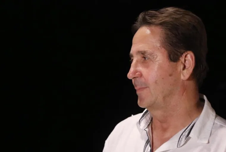 Hologram Stipe Petrine obratio se biračima