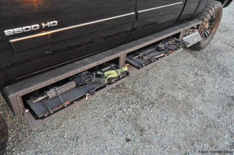 AMERI SU STVARNO LUDI: Nevjerojatno gdje sve uspiju sakriti oružje