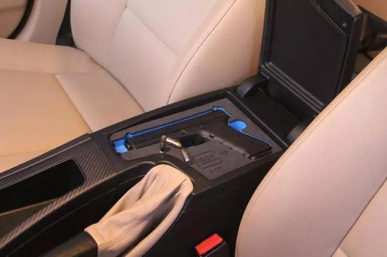 AMERI SU STVARNO LUDI: Nevjerojatno gdje sve uspiju sakriti oružje