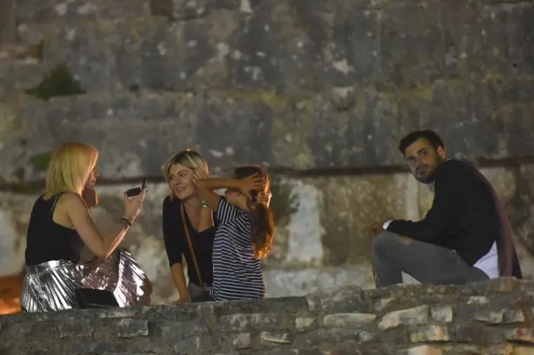 U dobrom dru&scaron;tvu, uz ugodnu glazbu, nije s ete&scaron;ko opustiti